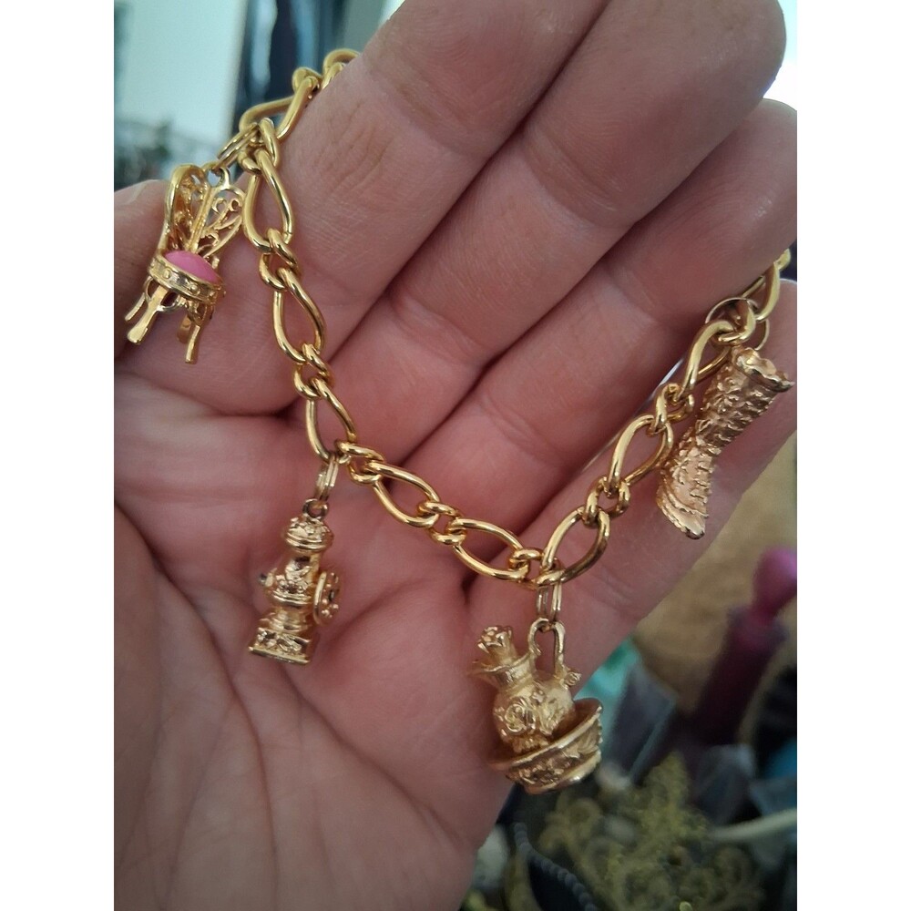 Avon 1970's "Home Sweet" Victorian style charm bracelet 7"